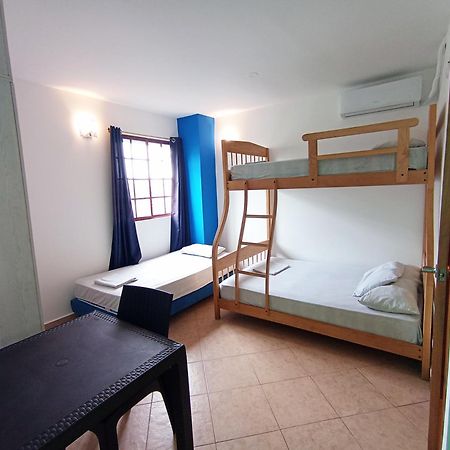 Hostal Yaku Montañita Kültér fotó
