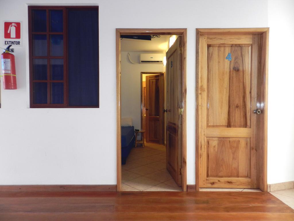 Hostal Yaku Montañita Szoba fotó