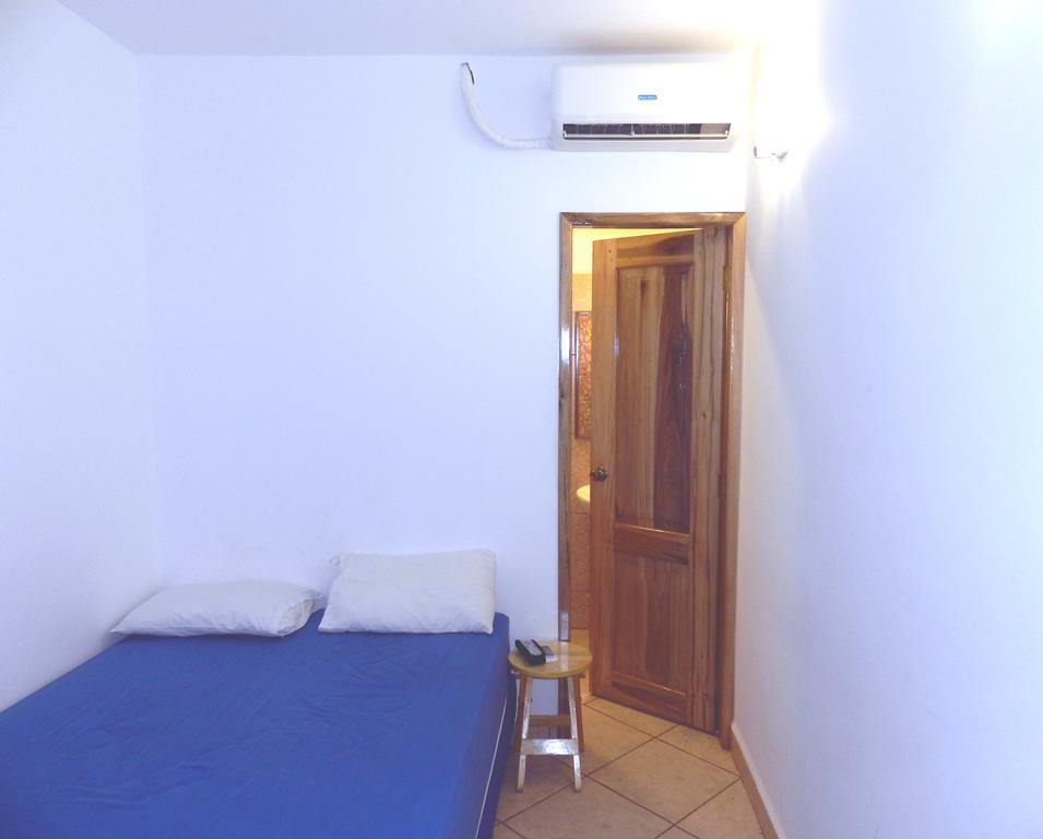Hostal Yaku Montañita Szoba fotó